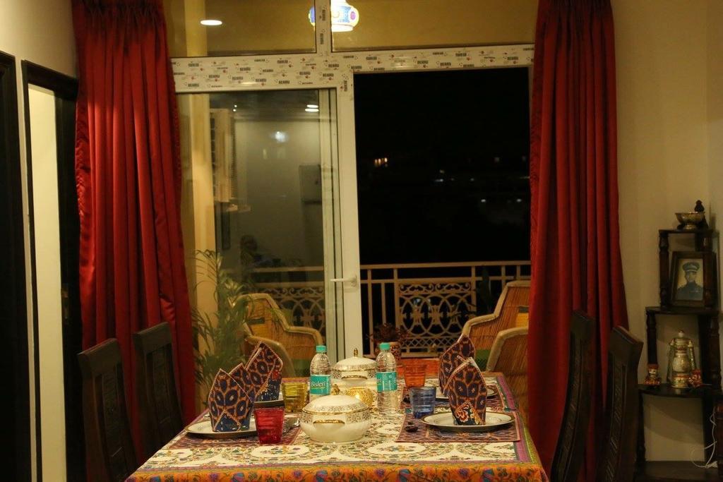Saket Inn Jaipur Eksteriør bilde