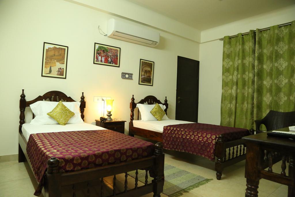Saket Inn Jaipur Eksteriør bilde
