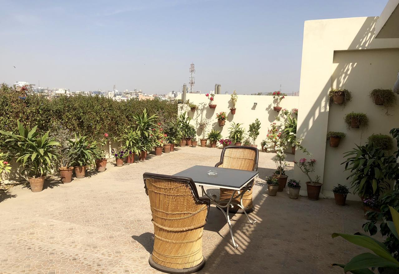 Saket Inn Jaipur Eksteriør bilde